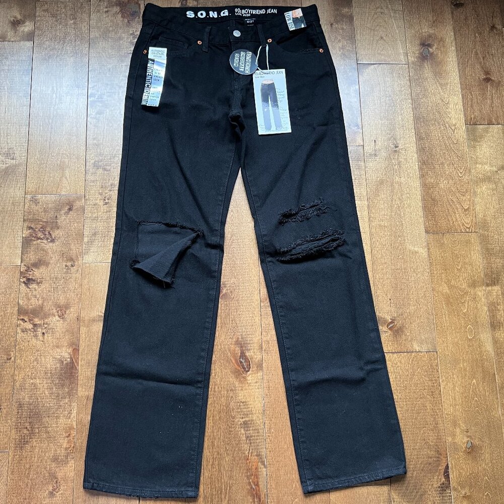 S.O.N.G. Women's 90s Boyfriend Low Rise Distressed Black Demin Jean, Size 5/27